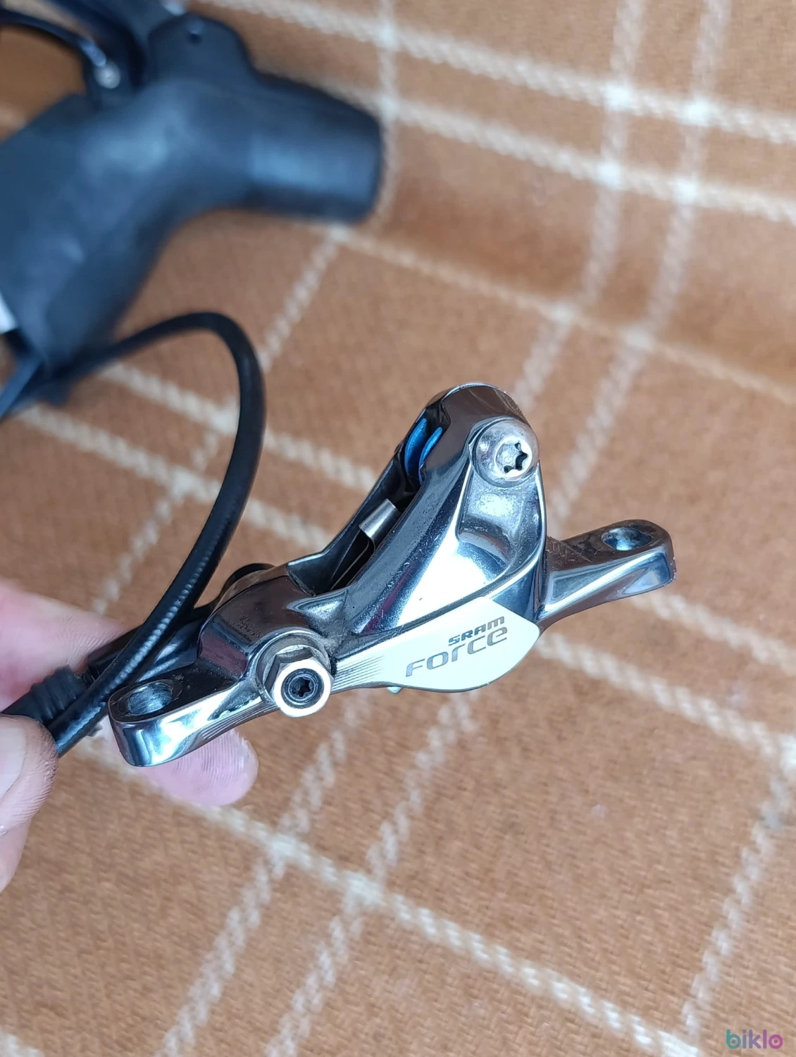 3. Groupset Sram Force si Rival