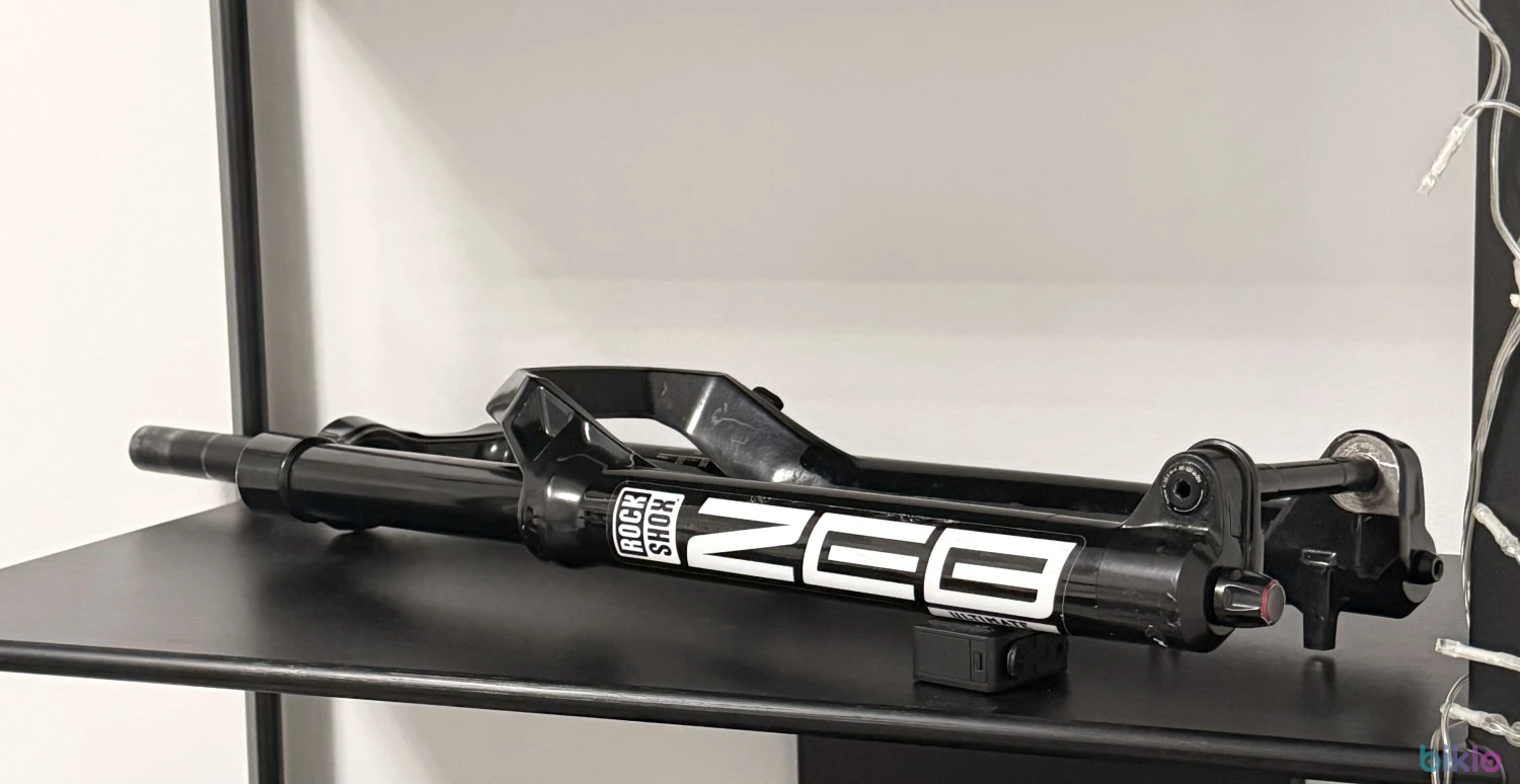 1. Furca RockShox ZEB R 170mm 29”