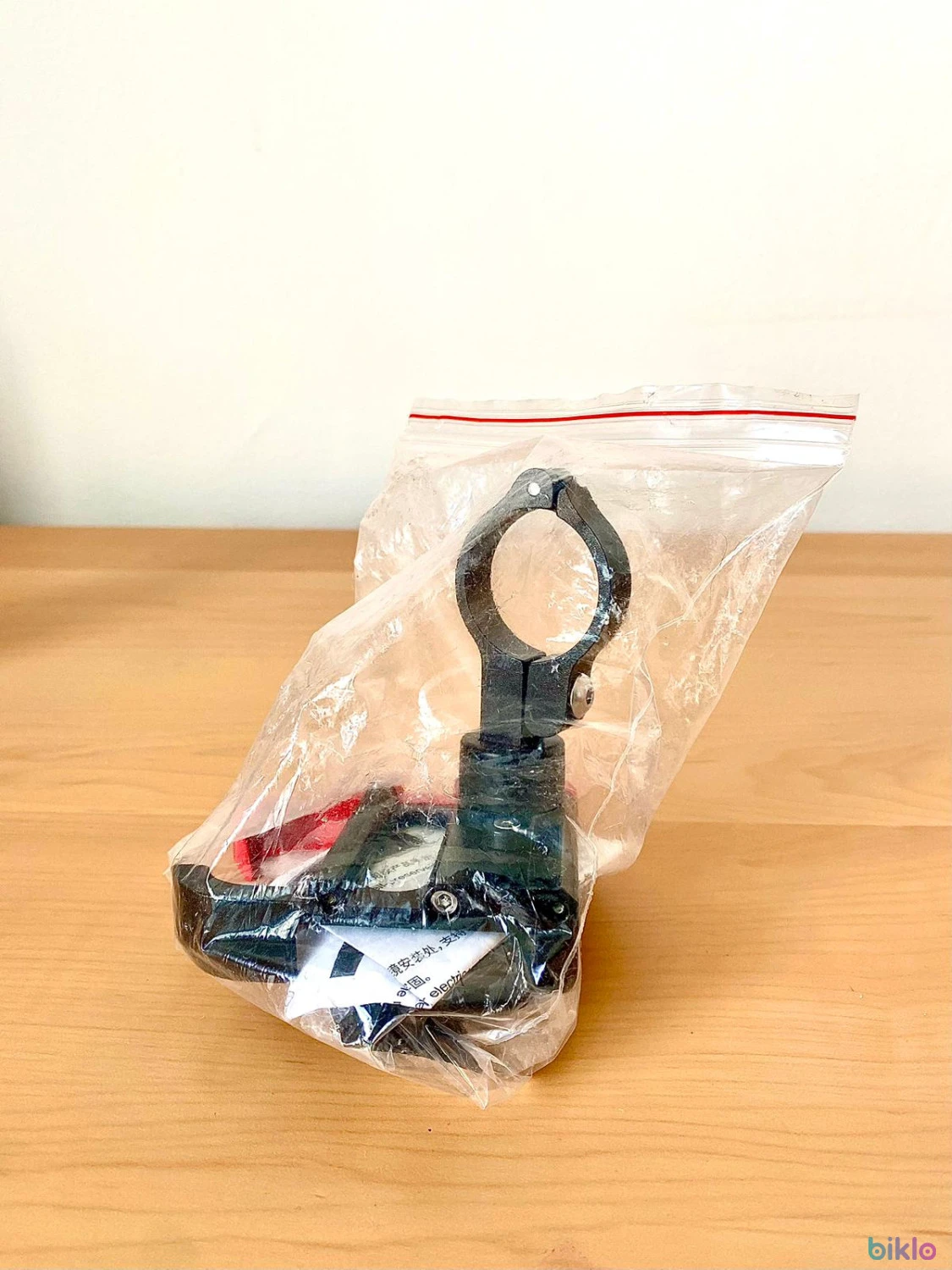 6. GIYO suport rotativ de telefon din aluminiu pentru bicicleta / trotineta / motocicleta