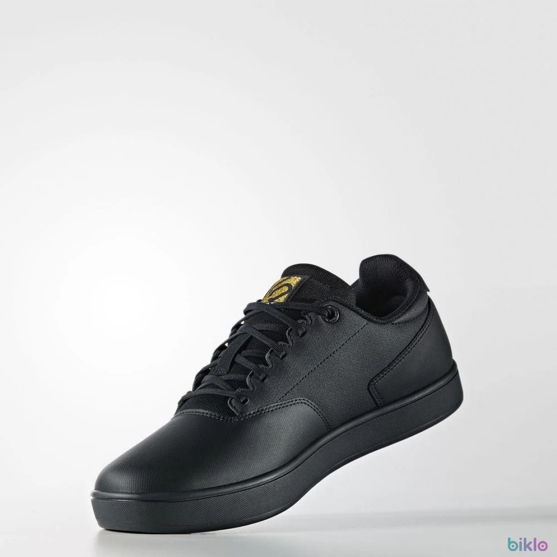 8. NOU! Pantofi Five Ten 5.10 District Clipless - SPD