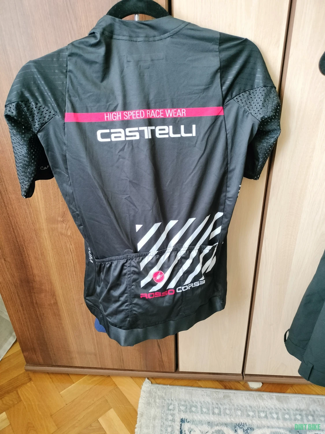 3. Costum ciclism Castelli