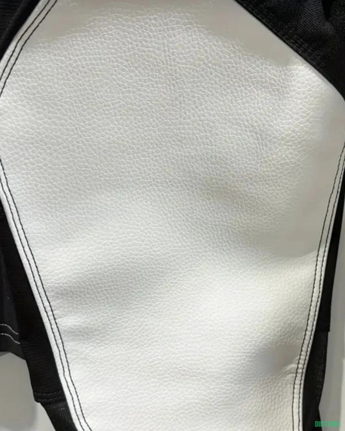 5. Echipament motocross Thor 2025 respirabil ,marime34 L..Constructie performanta