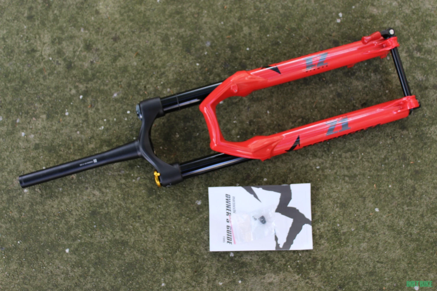 1. Marzocchi Bomber Z1 furca 29" Boost Tapered