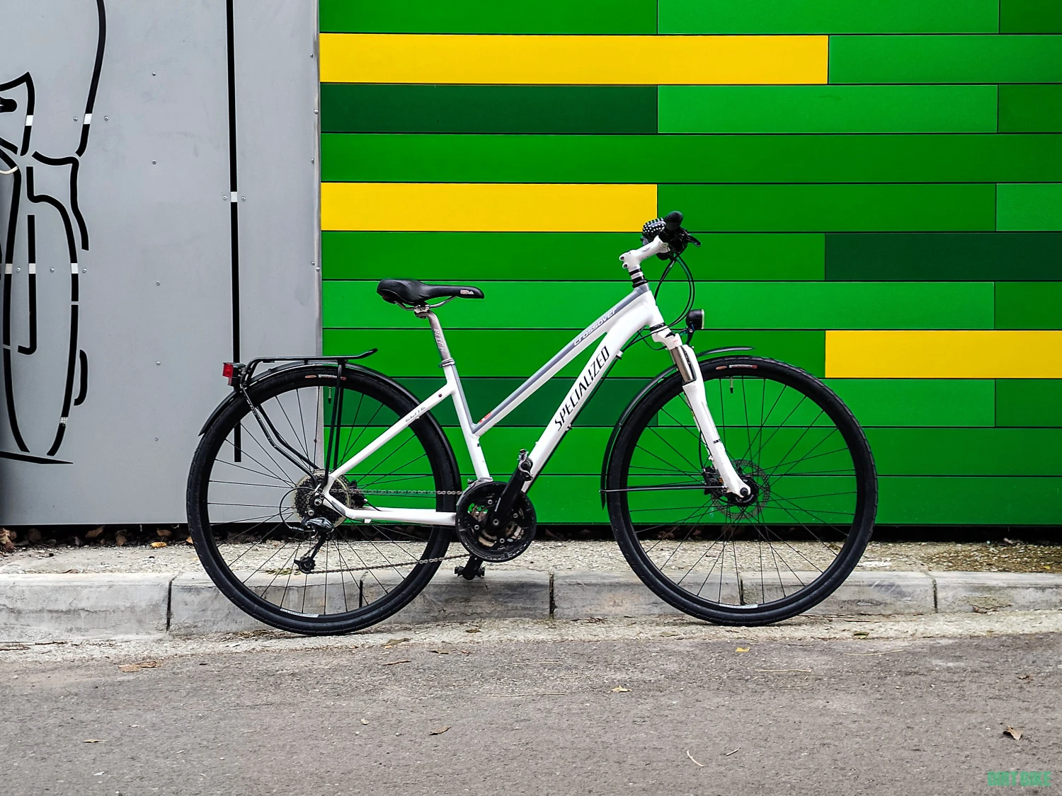 1. Bicicletă Trekking Specialized Crossover Elite