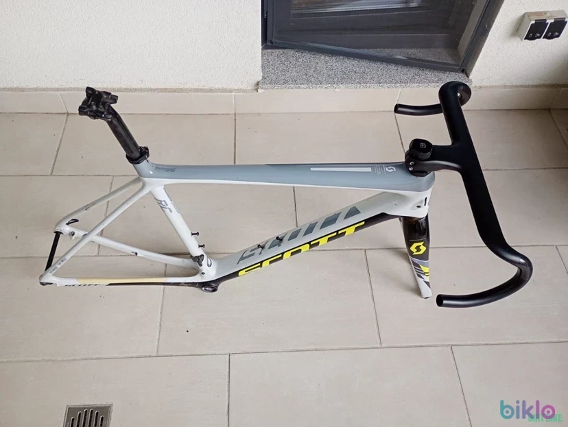 1. Scott Addict CX 2019 frameset marime 56