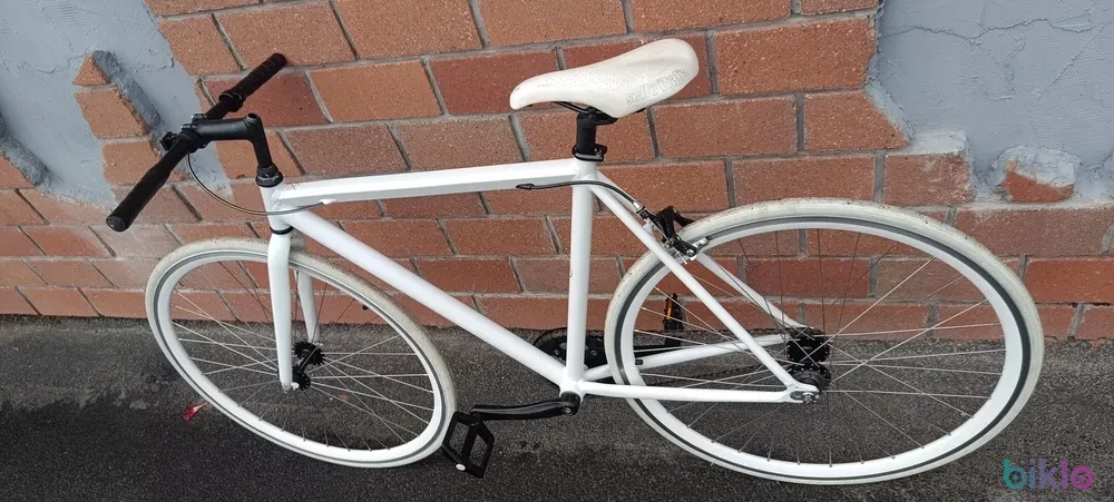 4. Bicicleta Centurion Basic Fixie
