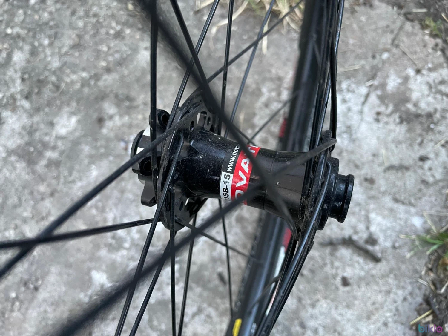 4. Set roți MTB 27.5” Mavic/Novatec 142x12/100x15 mm