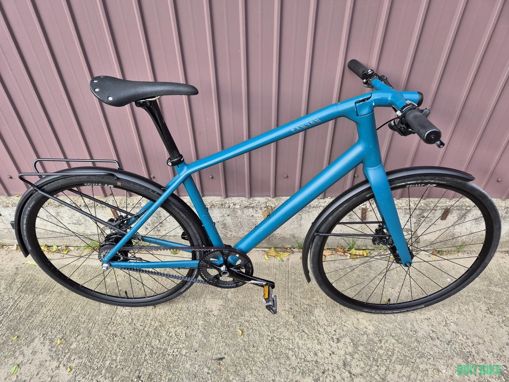 1. Canyon Urban AL U10 46cm M Alfine 1x8speed