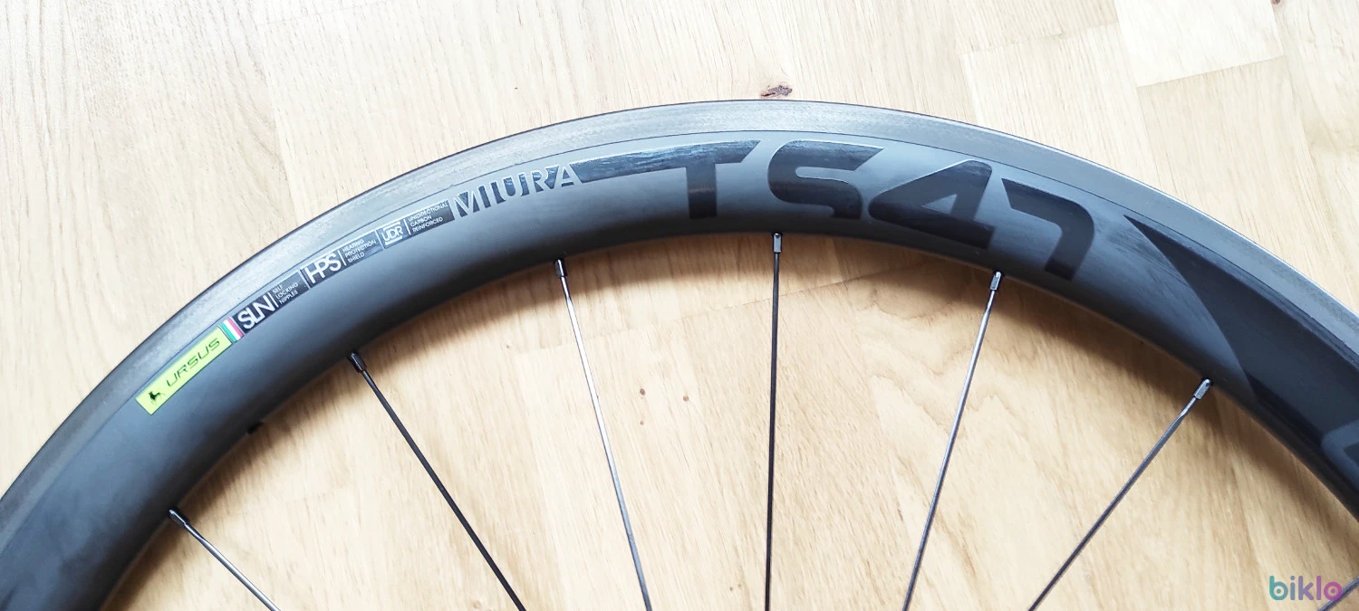 5. Roata fata cursiera carbon Ursus Miura TS47 tubulara made in Italy, 652 grame, noua