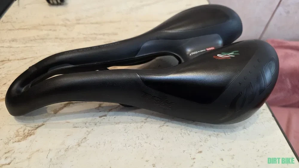 1. Selle SMP Trk Mediu