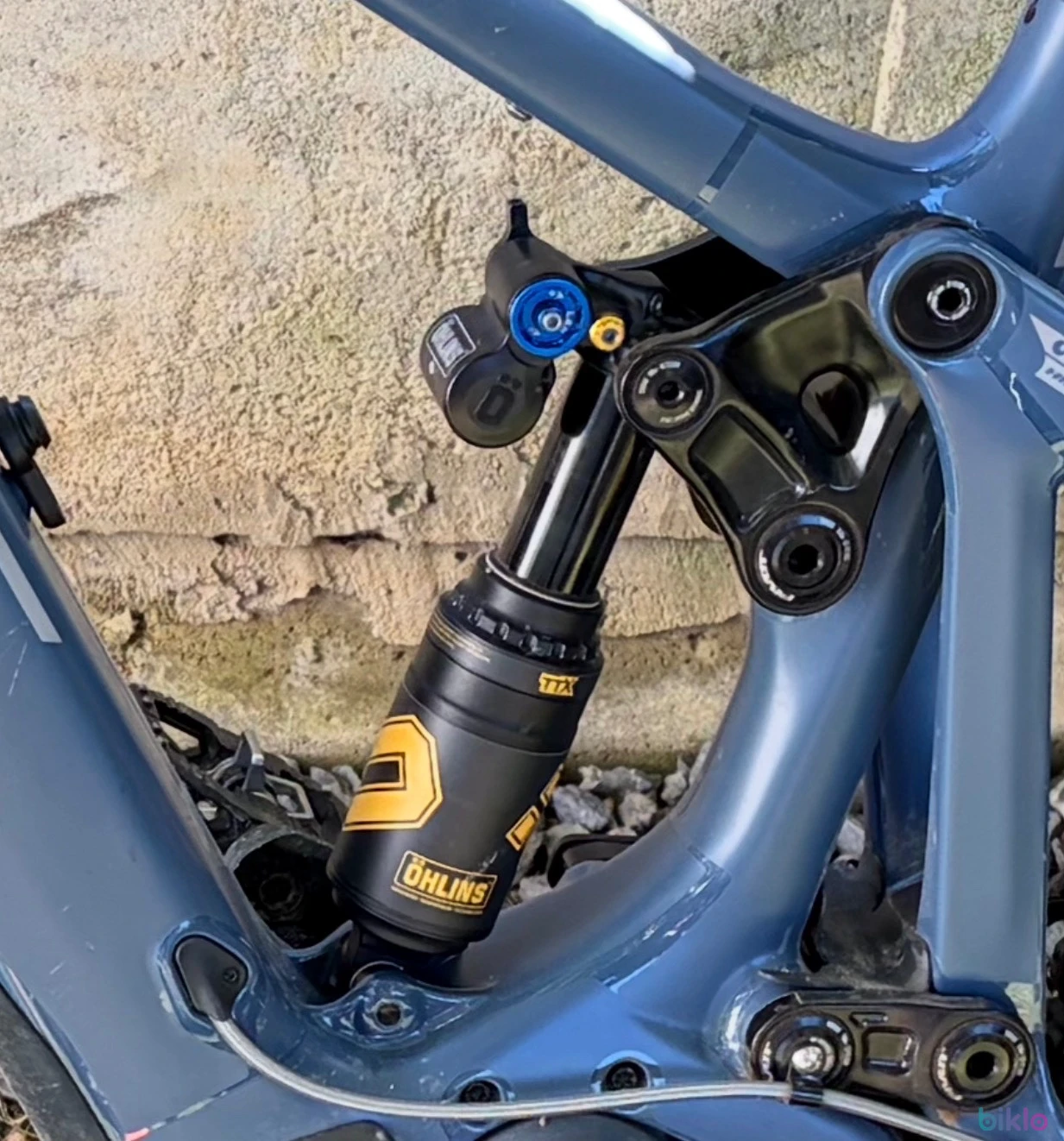 1. Öhlins ttx2 air 205x65