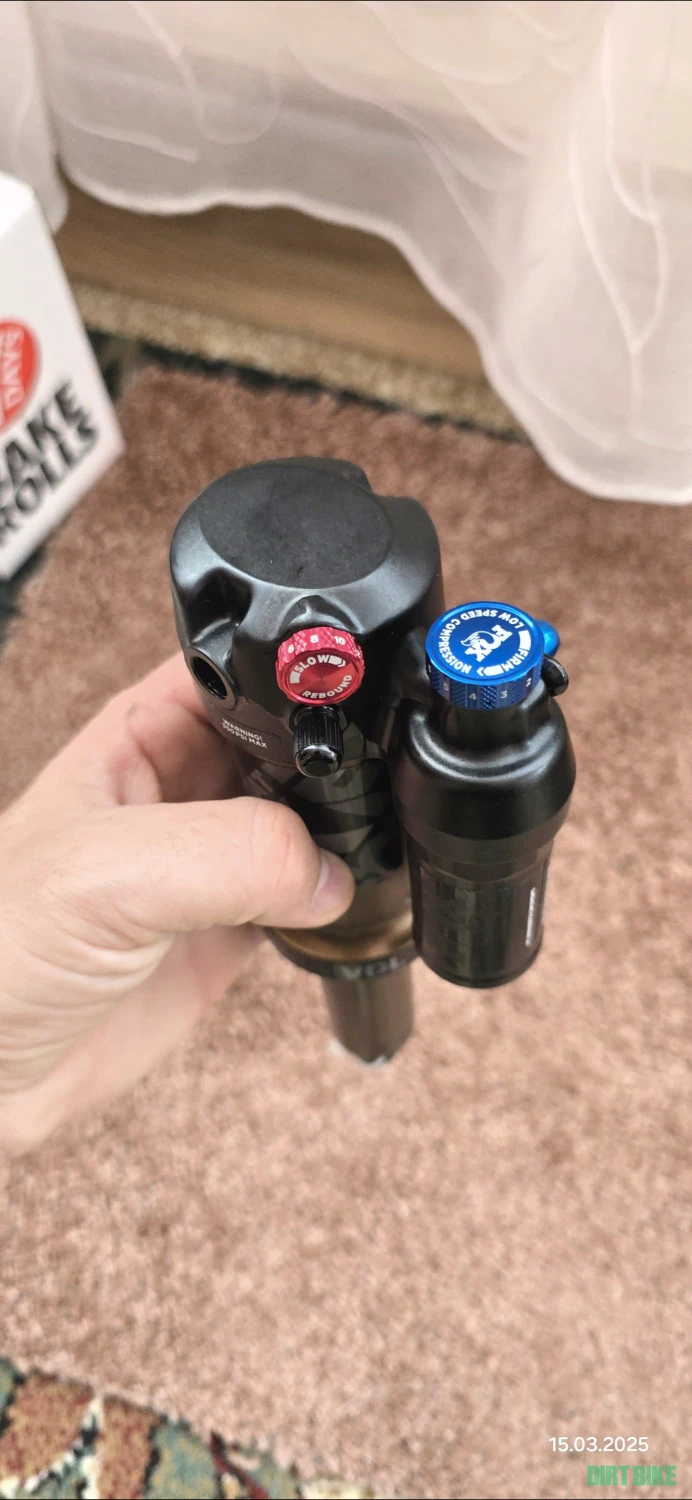5. FOX RACING SHOX REAR Shock FLOAT X FACTORY 2-Pos 205x57.5mm