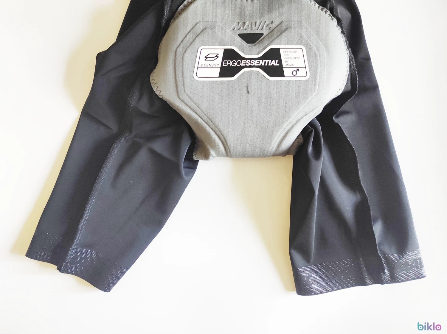 9. Pantaloni scurti Bib Mavic Essential II marimea S, noi