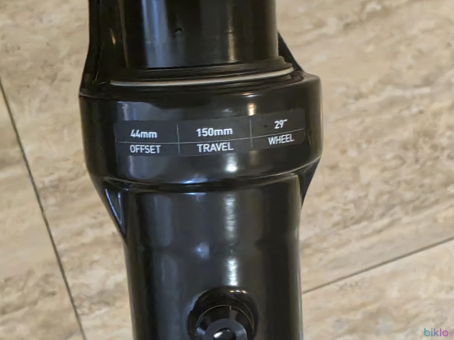 7. Furca Suspensie RockShox Lyrik R 29-150mm Boost Tapered
