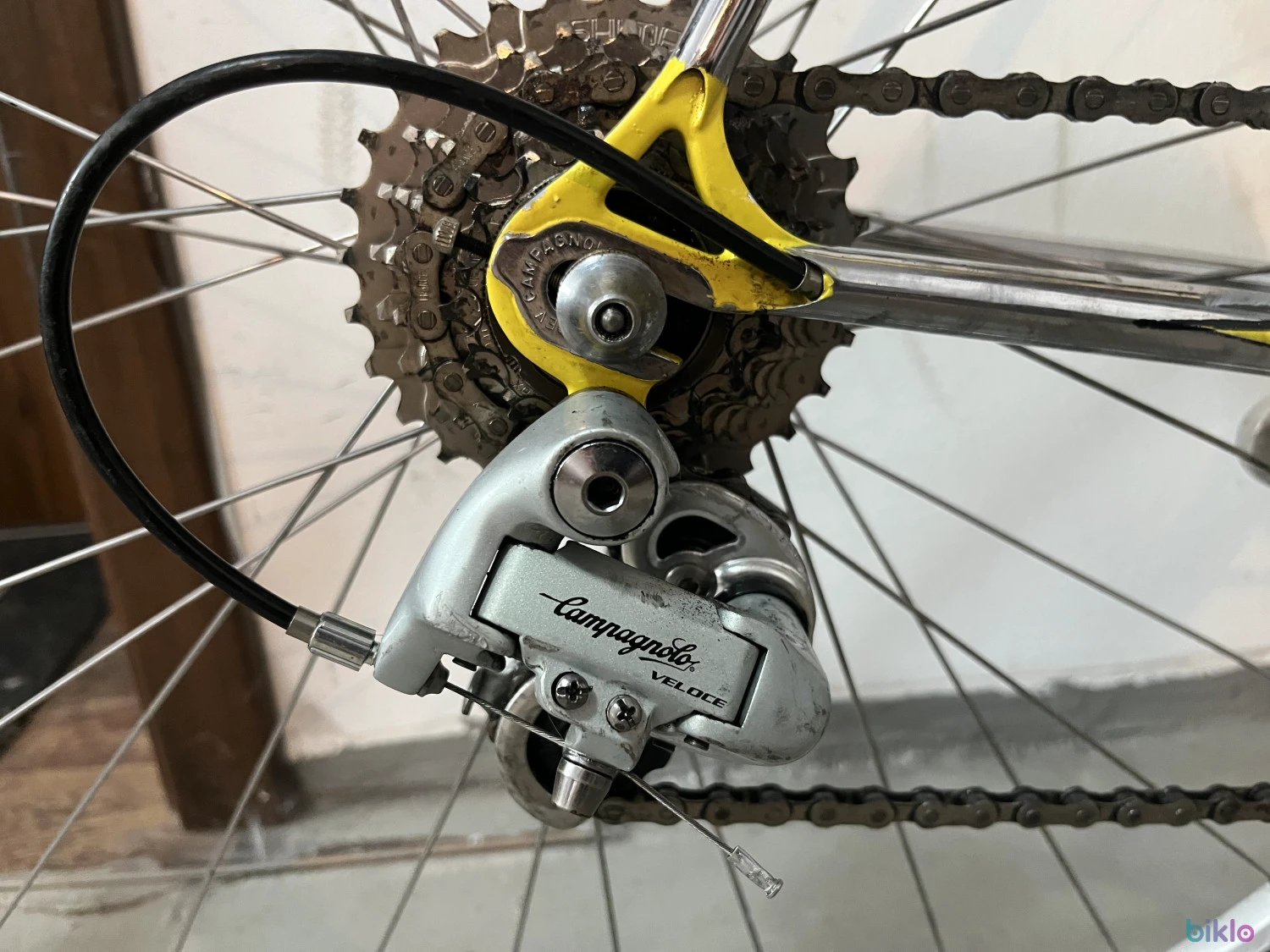 4. Cursiera vintage boutique Patelli Super Corsa