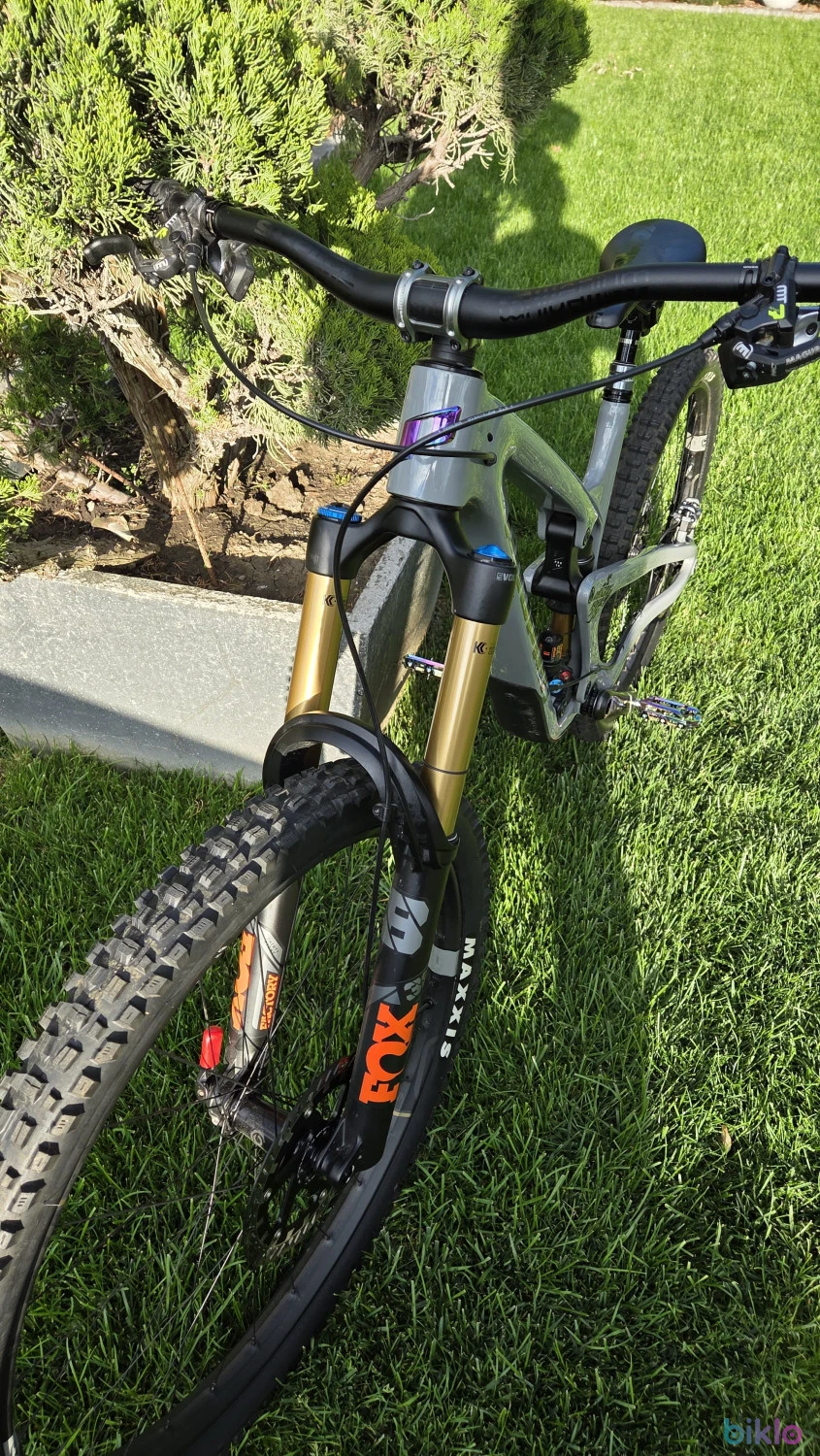 4. Propain Spindrift CF Mix Highend