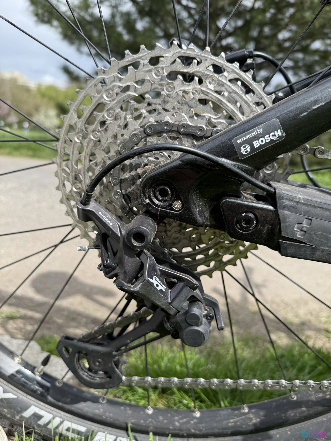 3. Bicicleta Electrica Full Suspension Cube 140 HPC Race Stereo Hybrid