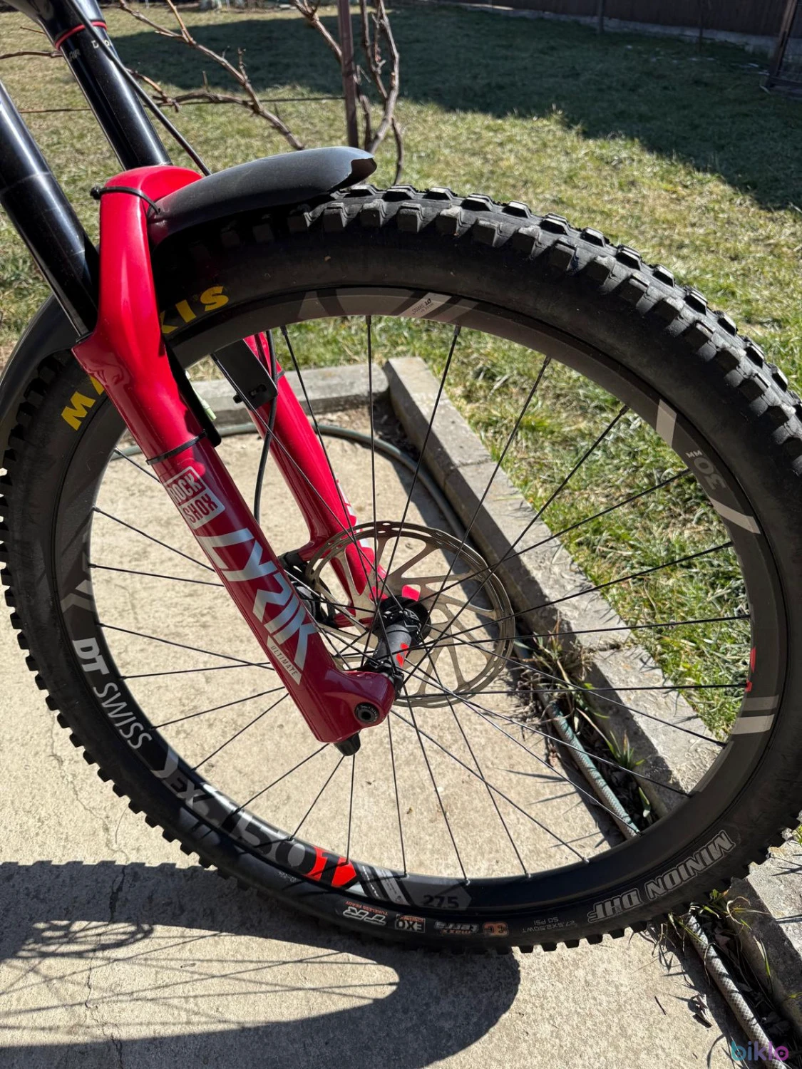 3. Vand Santa Cruz Bronson CC