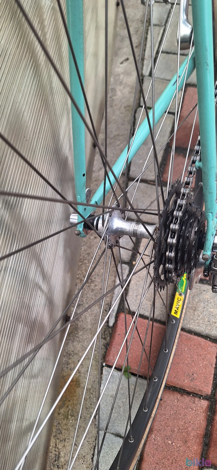 10. Vand cursiera vintage Bianchi