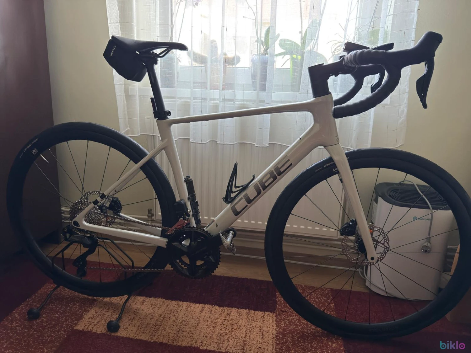 4. Cube Attain C:62 SLX Shimano 105 Di2 2x12 viteze