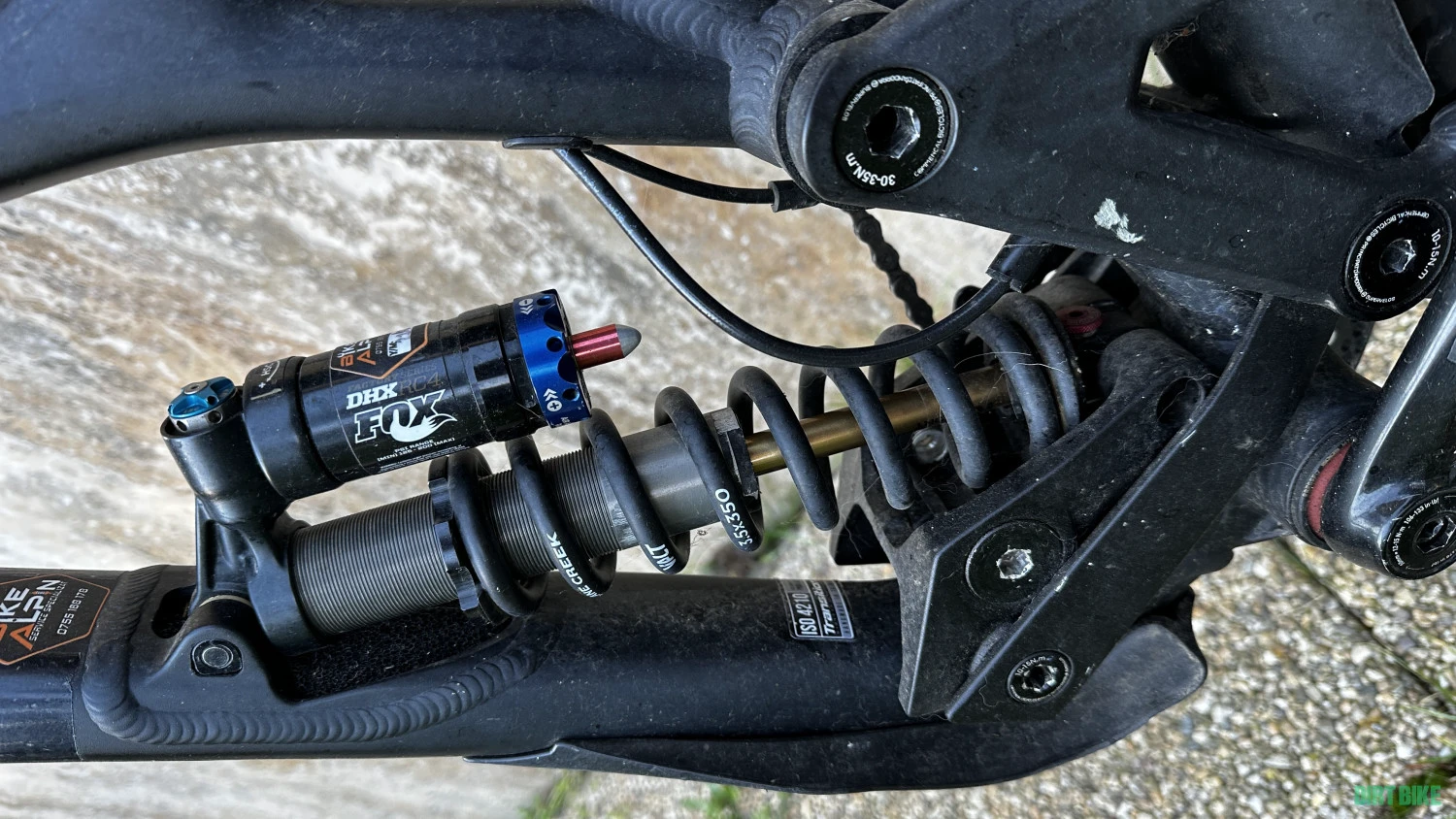 6. Vand Commencal Supreme V4.2