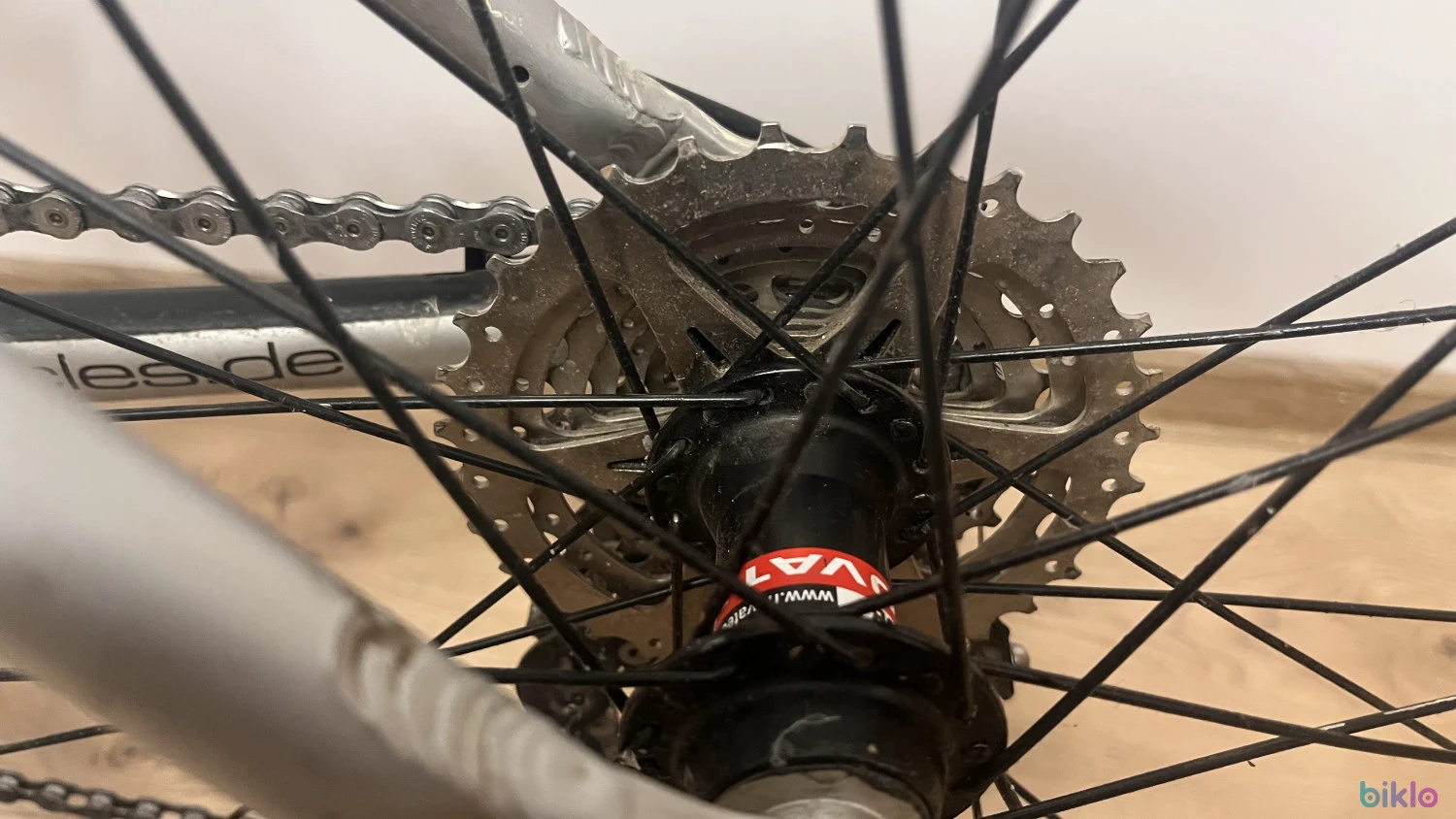 4. Bicicleta MTB 2danger Raver XC marime S, furca pe aer Manitou Skareb