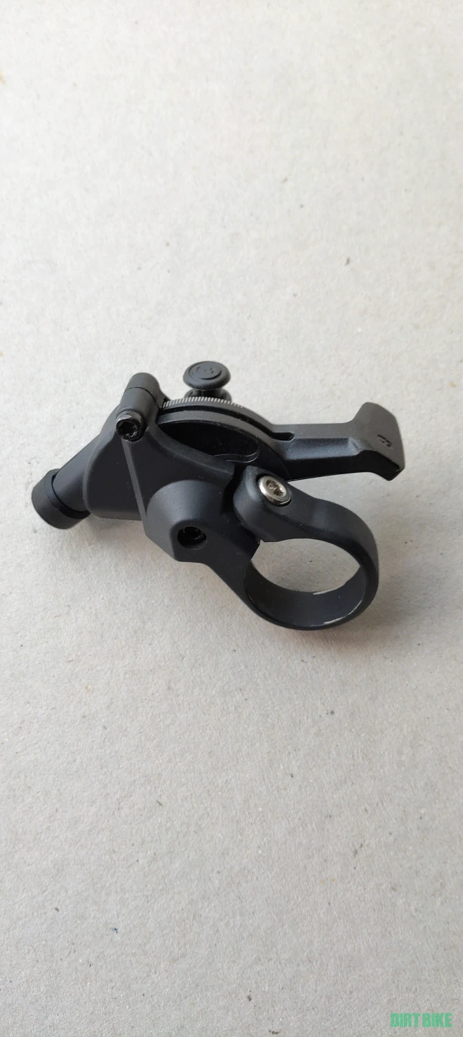 4. Maneta rock shox
