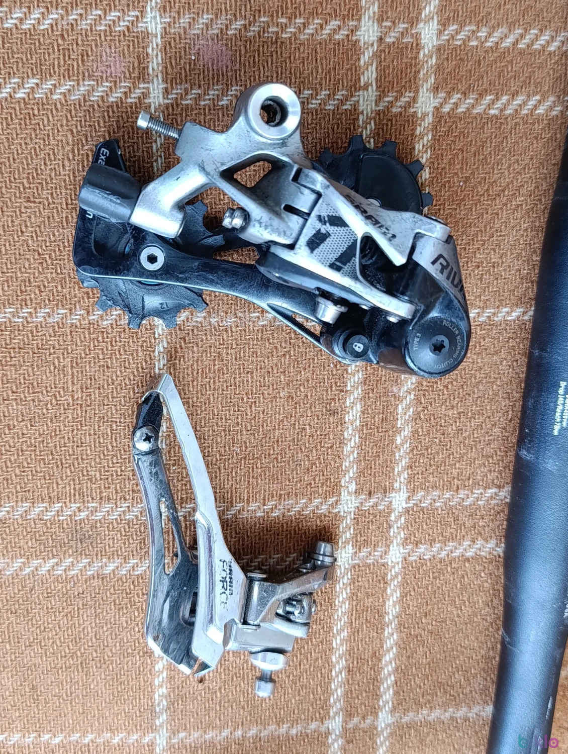 7. Groupset Sram Force si Rival