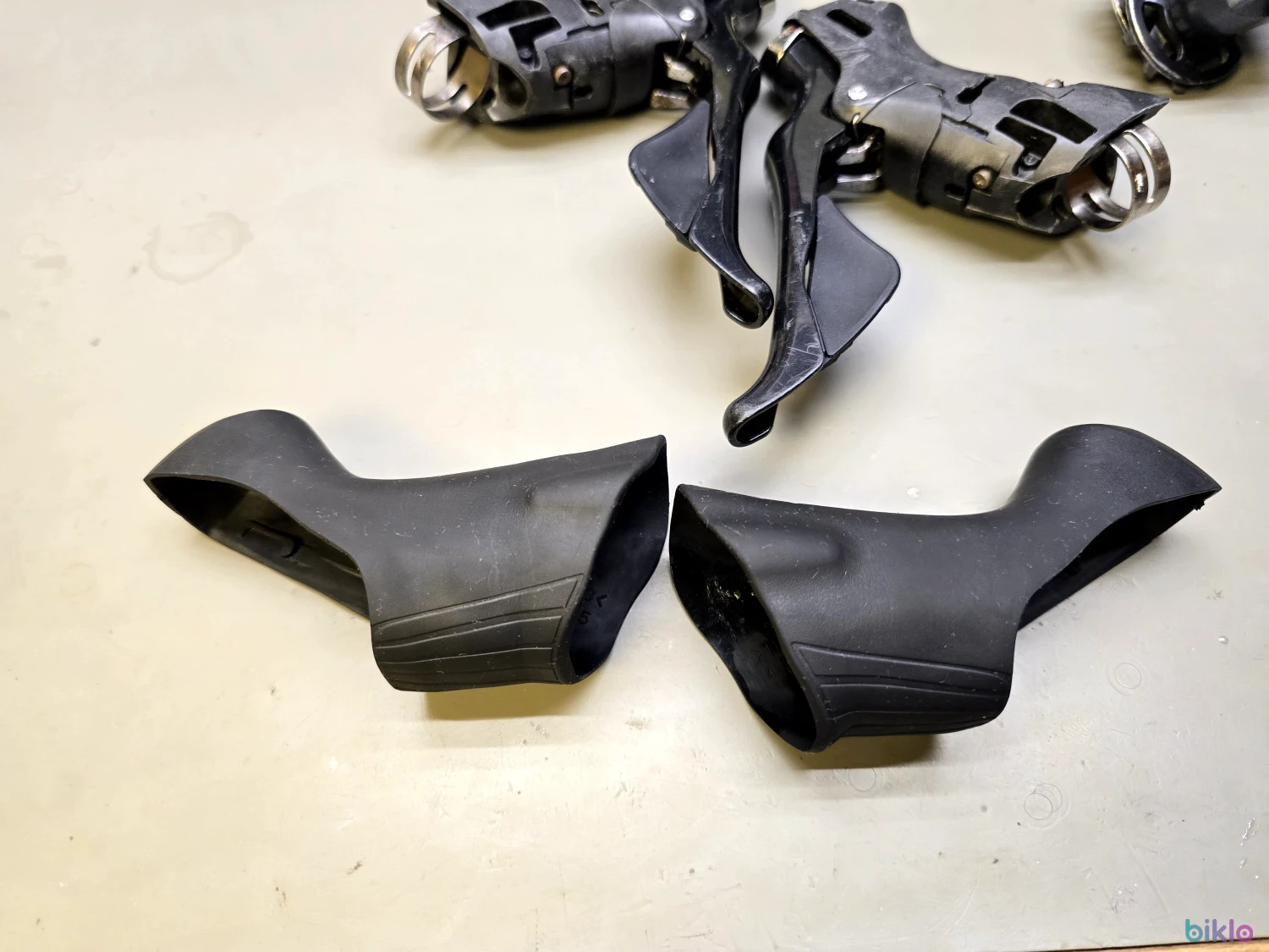 3. Set manete Ultegra ST-R8000