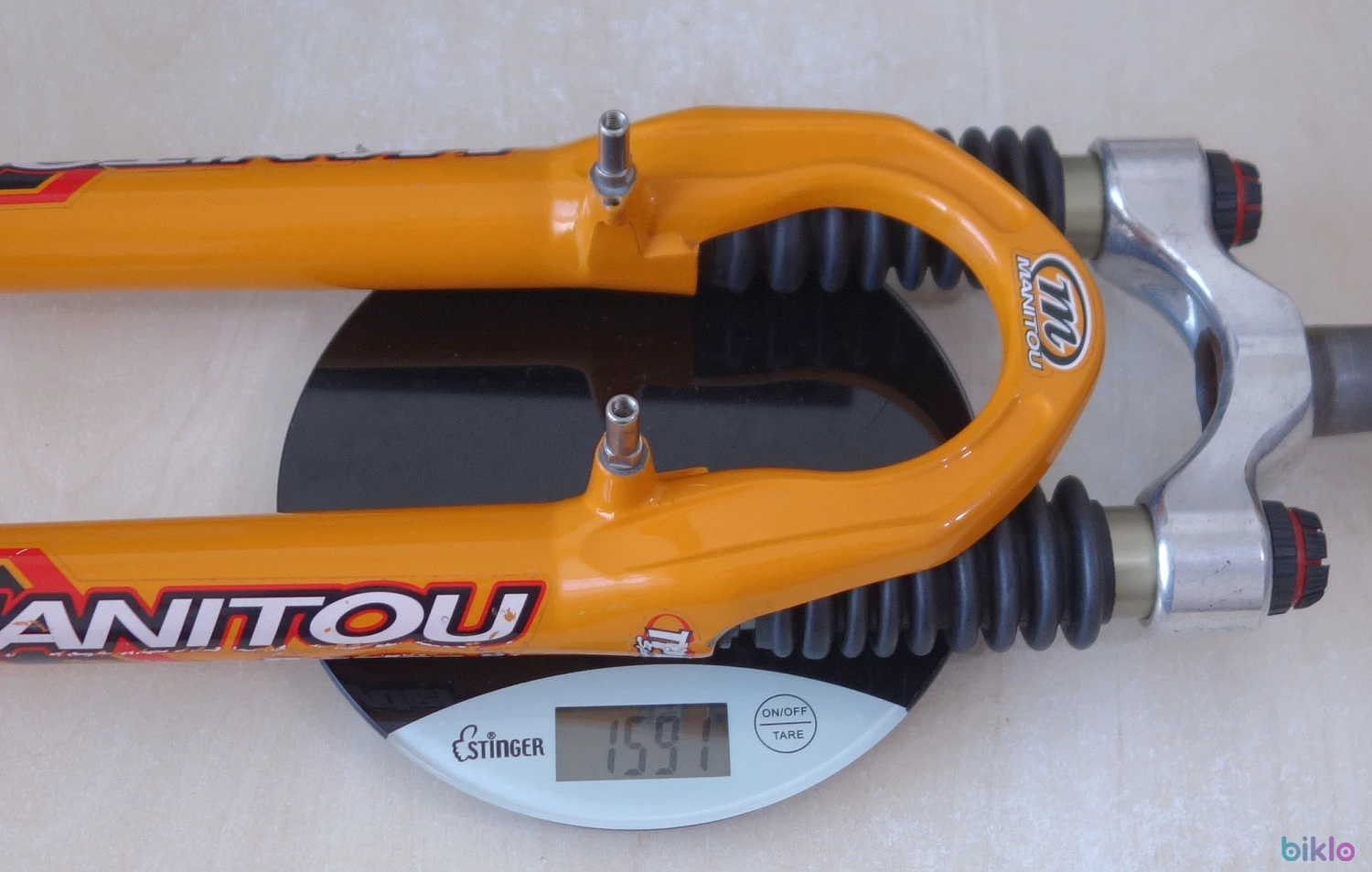 1. Furca suspensie roti 26 Manitou Spyder R