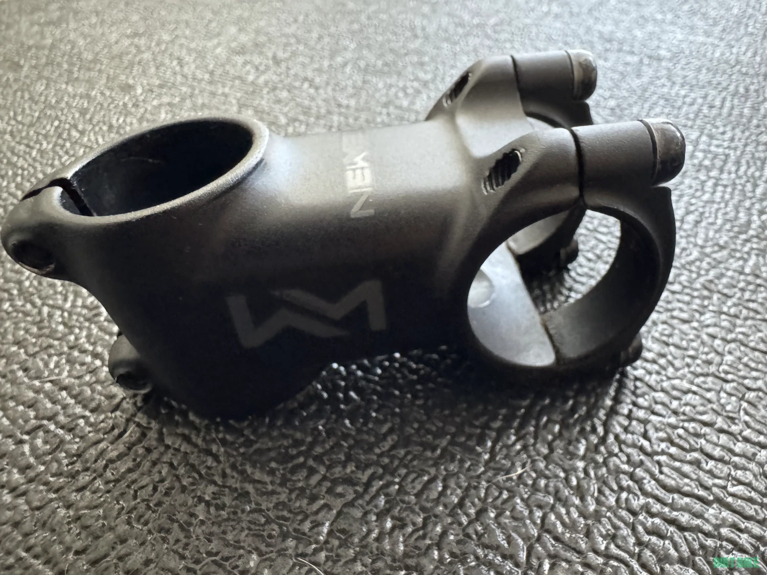1. Pipă NEWMEN Evolution aluminiu 31,8 mm | +/-6°