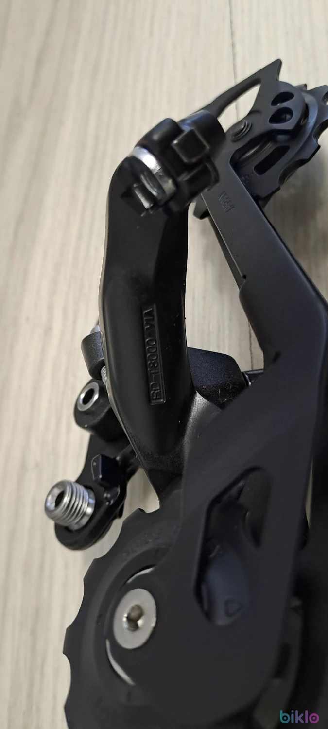 3. Schimbator spate Shimano Deore XT 11V . Nou