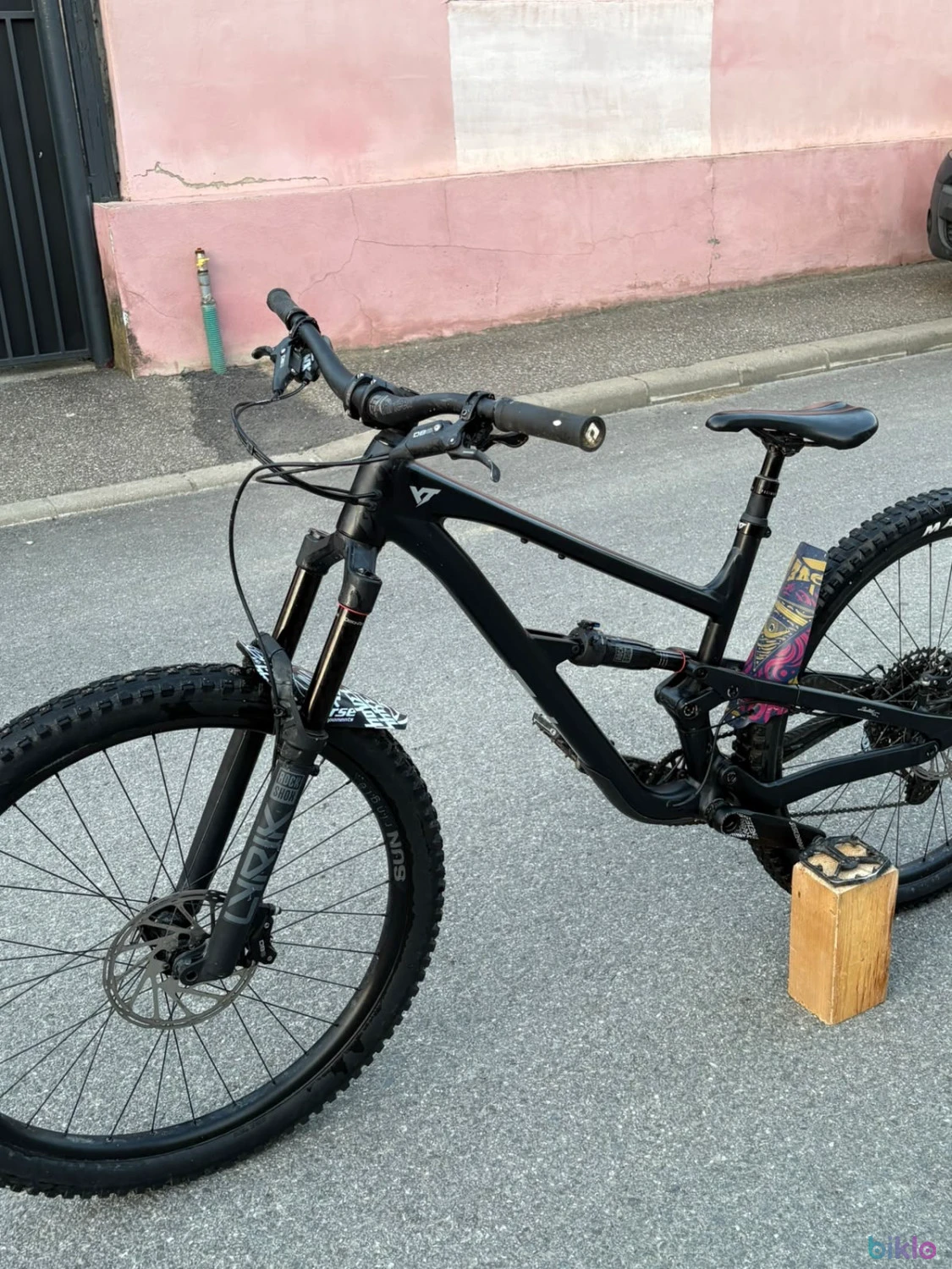 4. Yt jeffsy core 1 ,2024 L rockshox