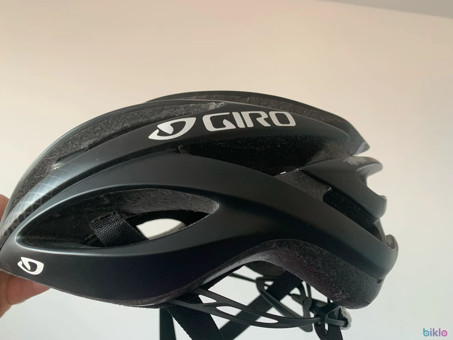 3. Vînd cască ciclism Giro Atmos, mărimea S (51 – 56)