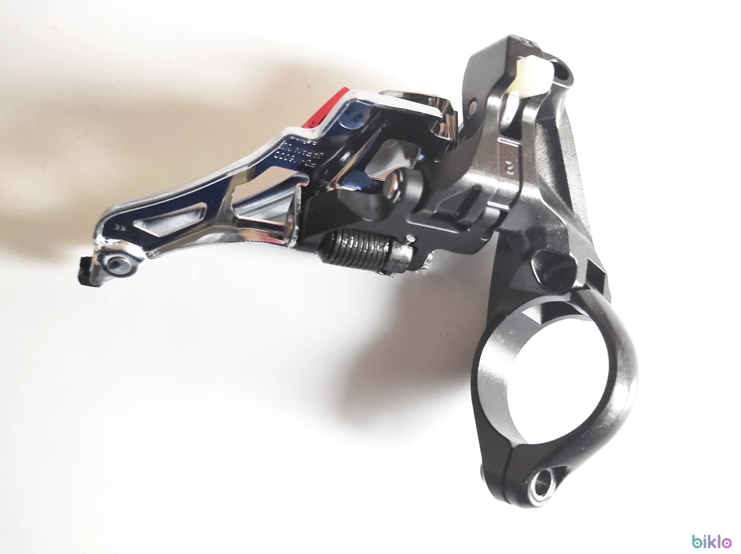 6. Schimbator foi Shimano Deore XT FD-M8000-H 3x11v. High Clamp, cu colier, nou