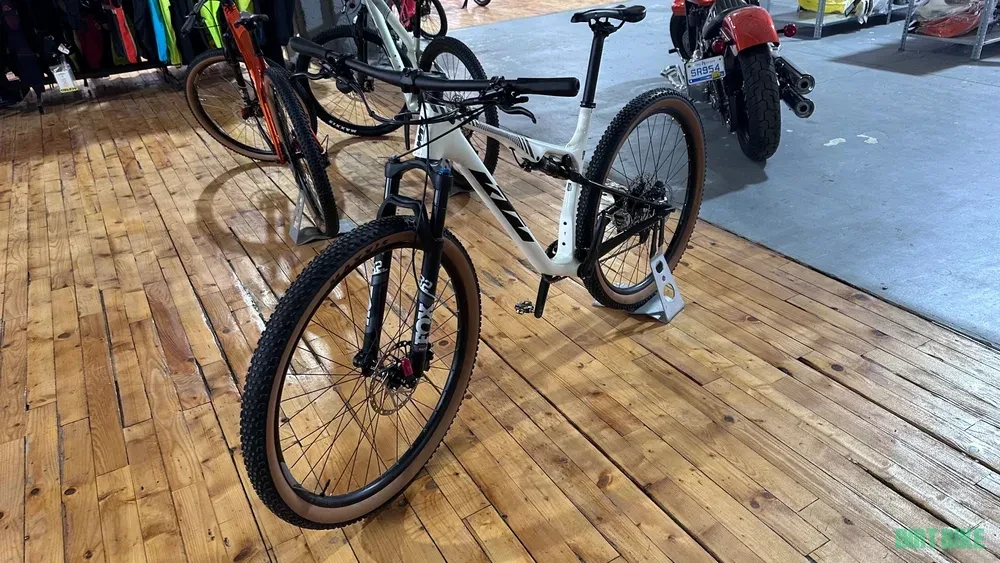 4. Bicicletă full suspension KTM Scarp Elite - carbon