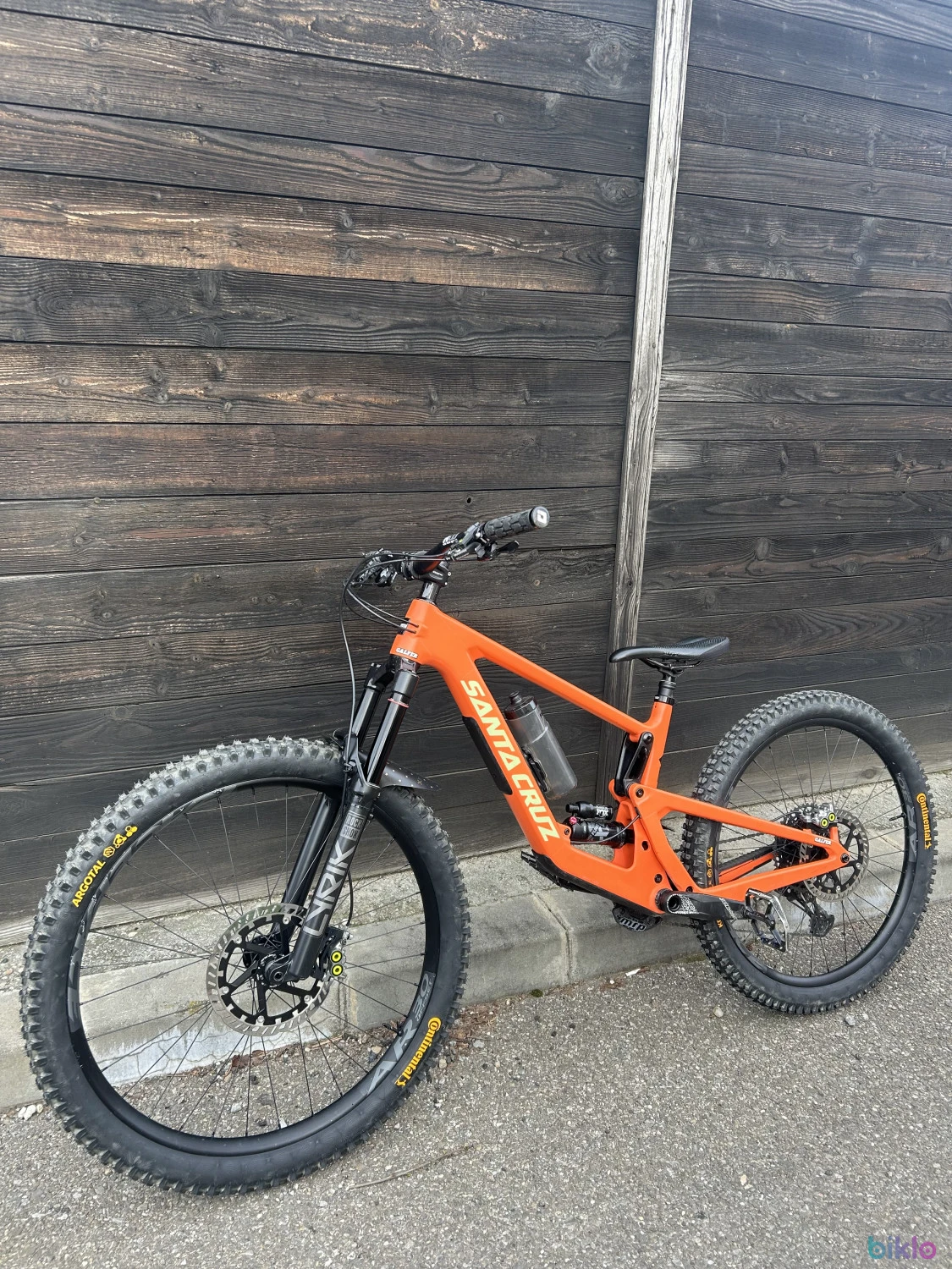 3. Santa cruz bronson
