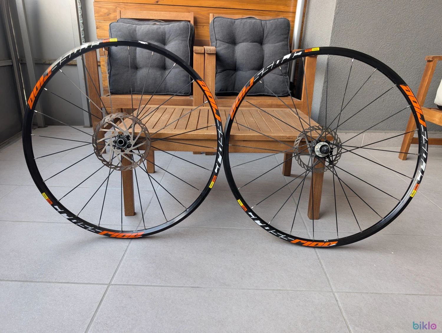 1. Set Roti MTB Mavic Crossride Disc 29er
