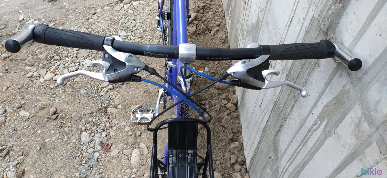 4. Enik 90's, 28"
