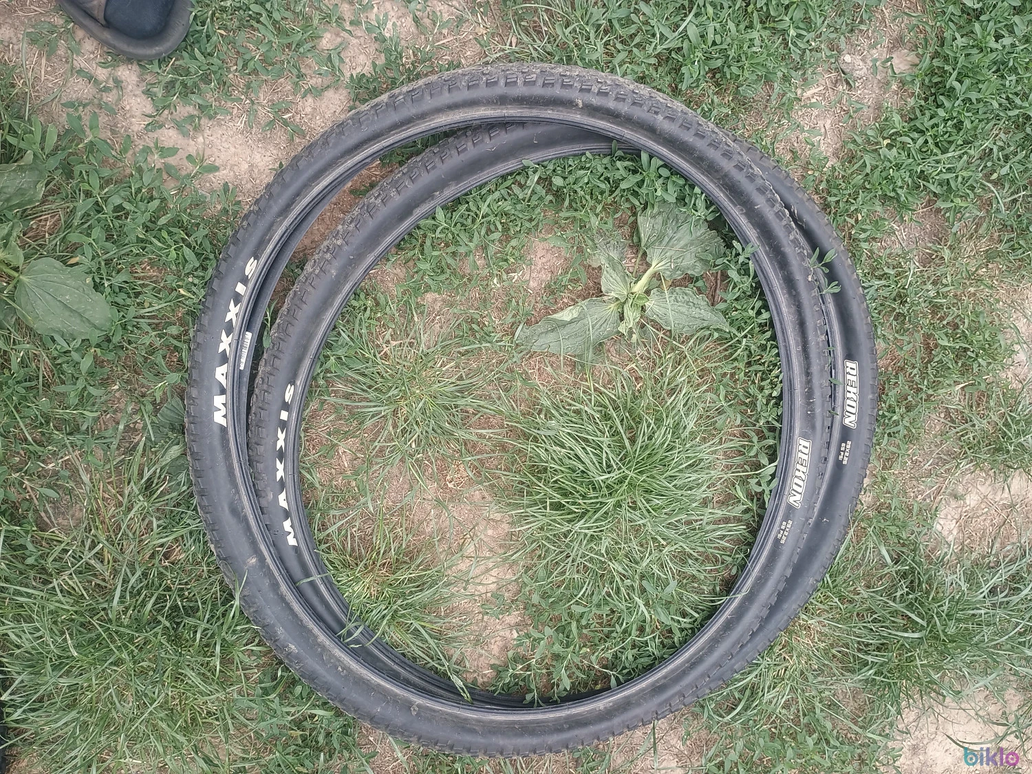 2. Maxxis rekon 29x2.25