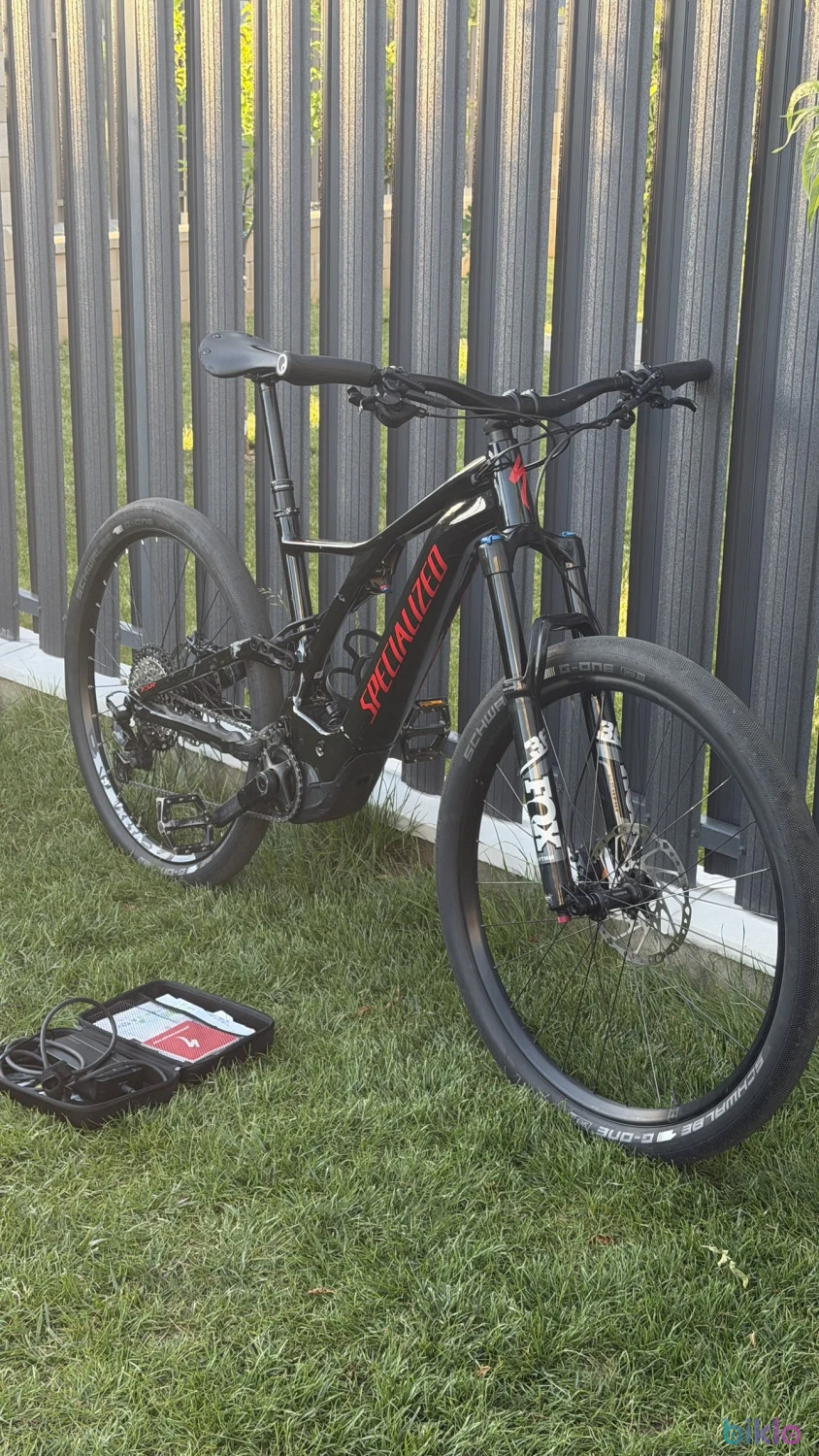 1. Specialized Levo Turbo Comp L 2021 full box