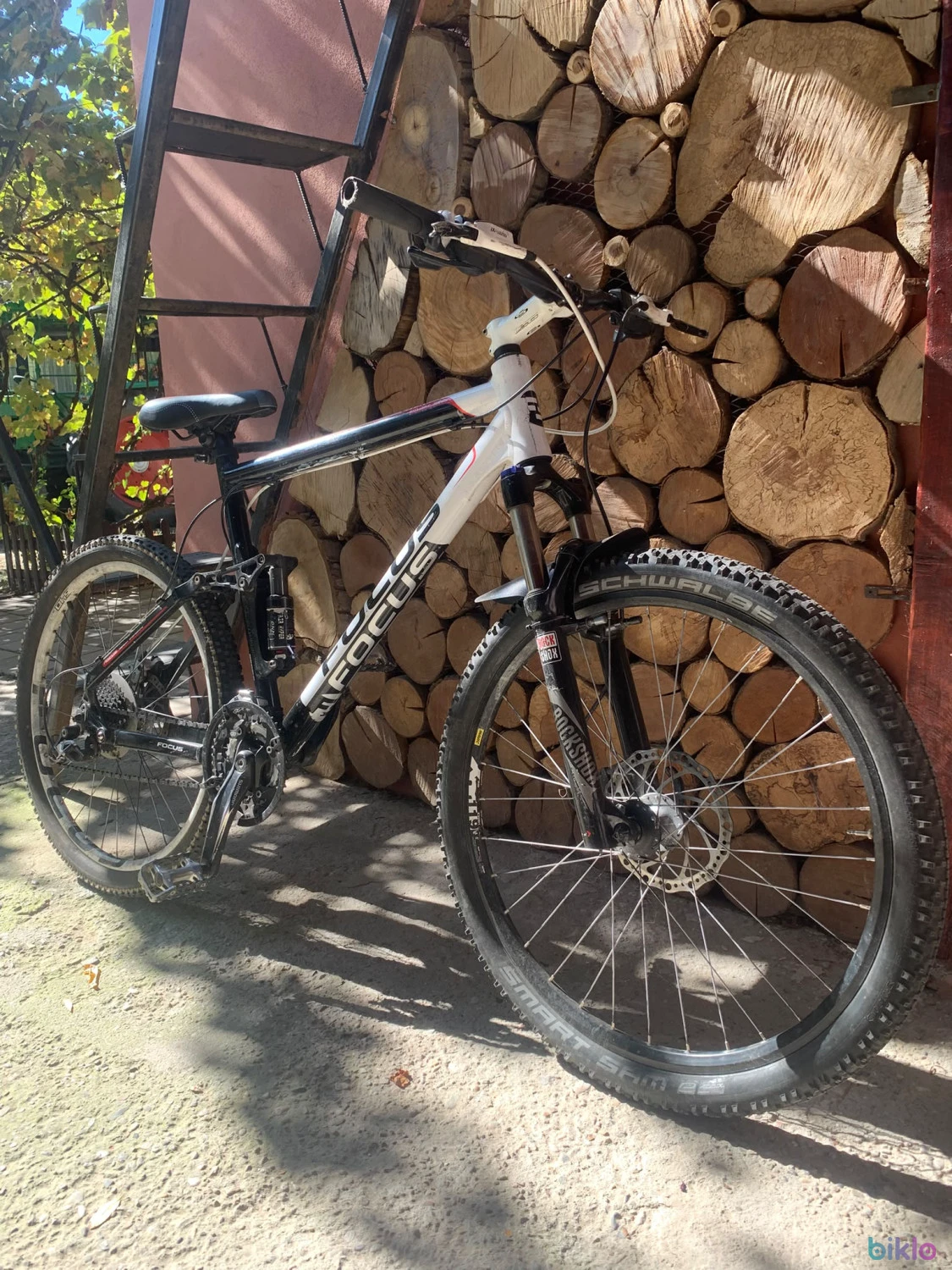 1. Bicicleta focus full suspension