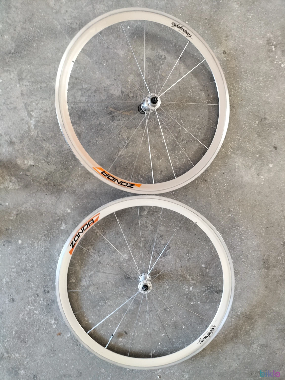 1. Set roti Campagnolo Zonda