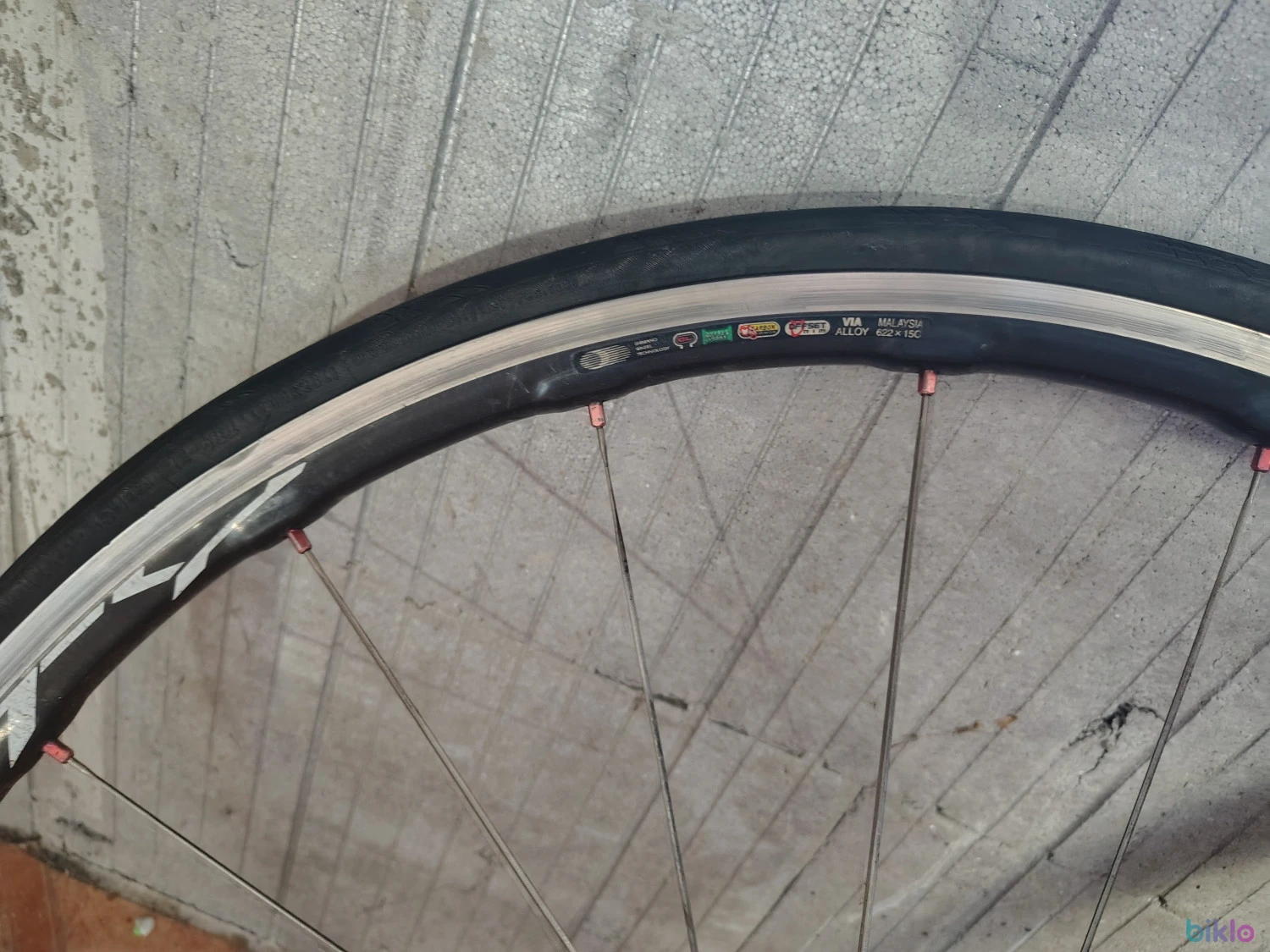 2. Set roți carbon SHIMANO WH-RS80