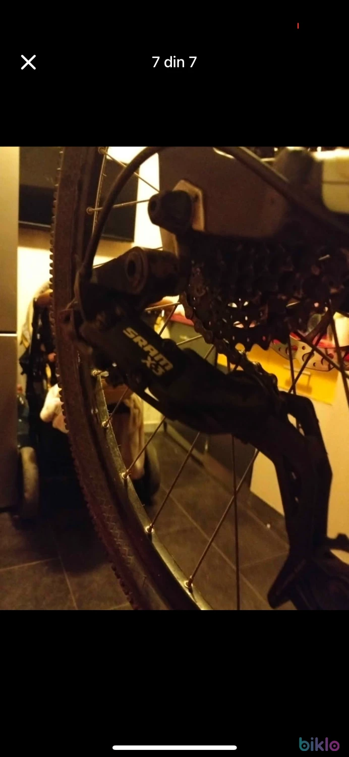 1. Vând bicicletă rock rider