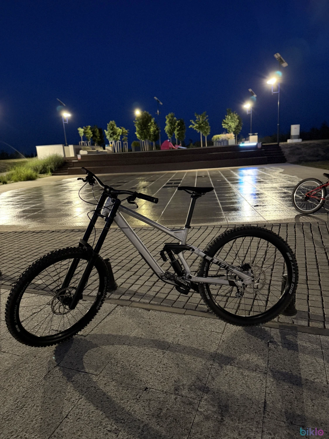 5. Vand Bicicleta Cube Two15Pro 2025