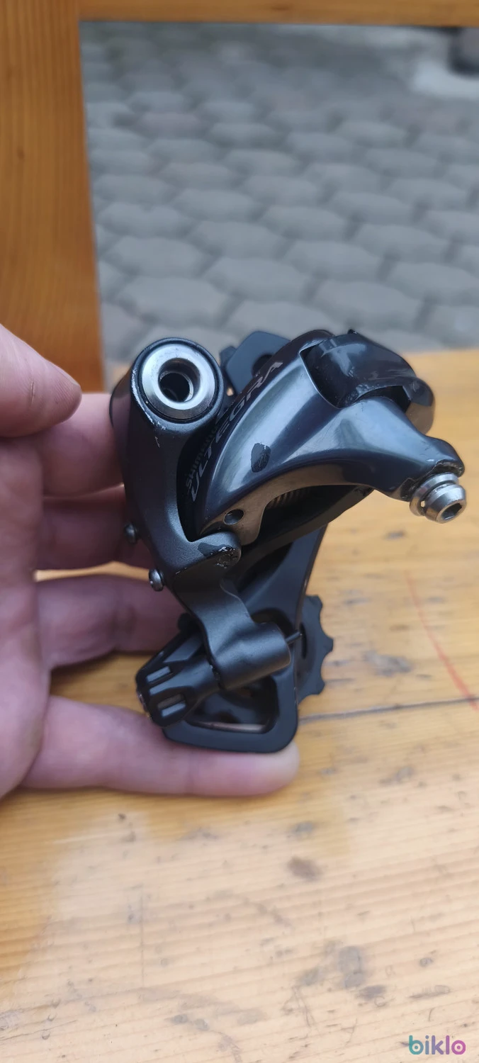 1. Schimbător spate Shimano Ultegra Rd6800 11v