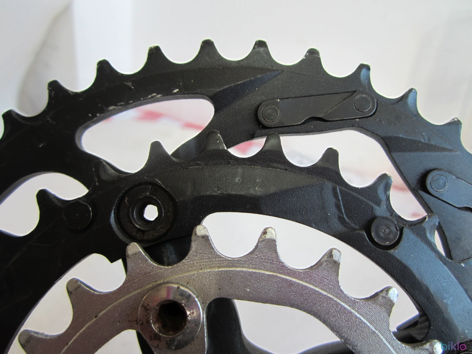 6. Pedalier Race Face cu monobloc original