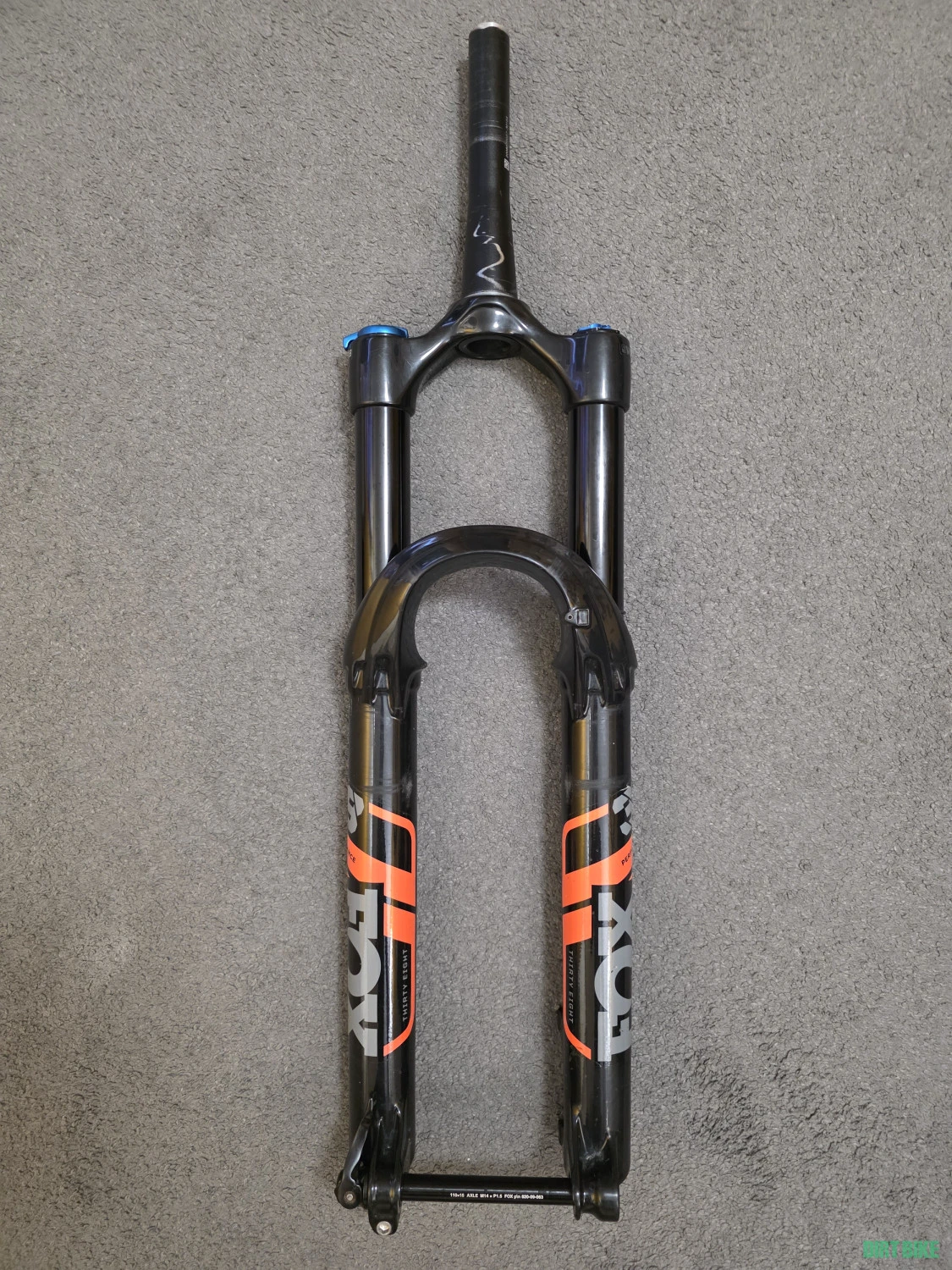 1. Furca Fox 38, 160 mm