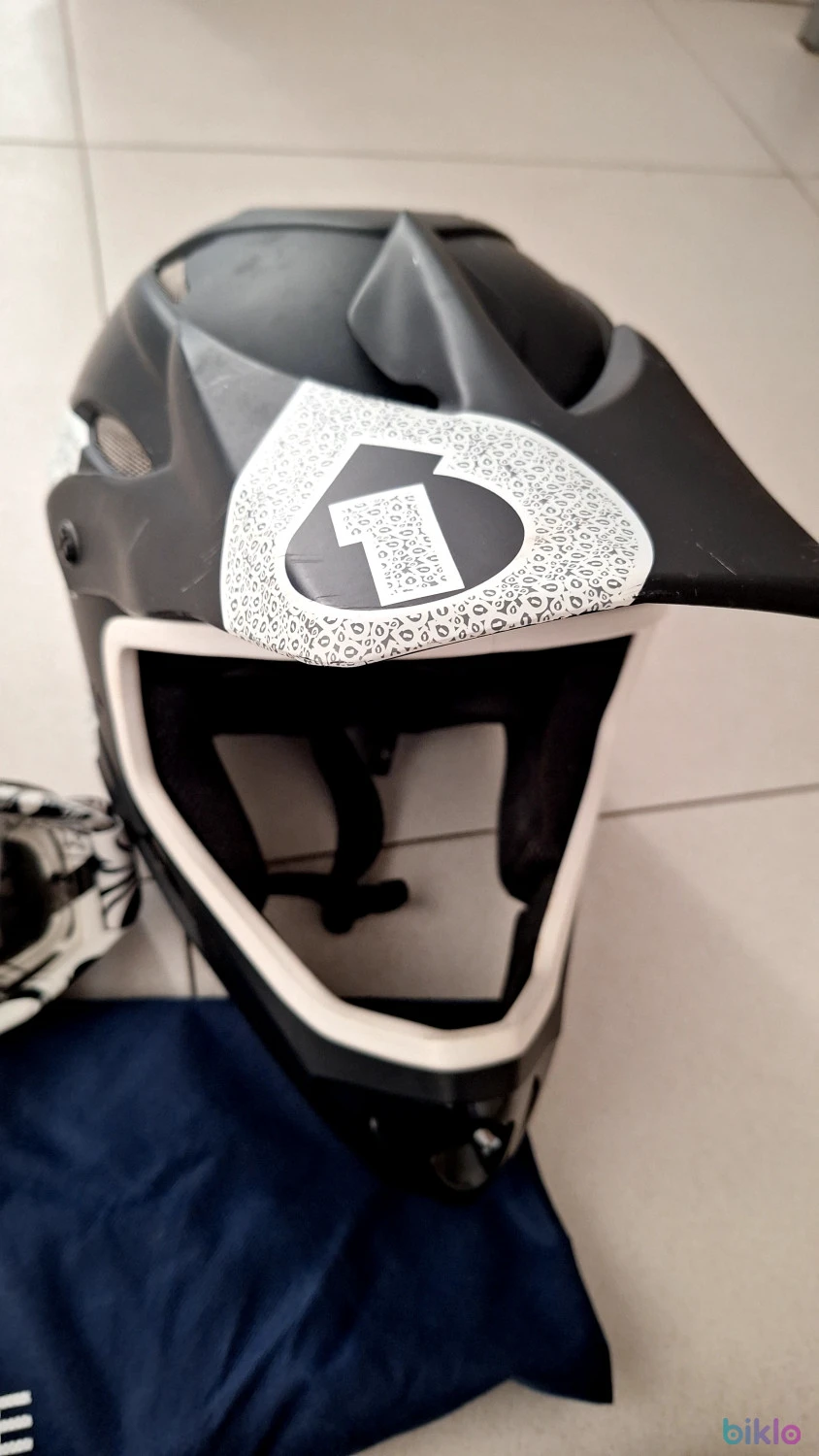6. Vand echipament downhill Enduro SixSixOne Alpine Stars